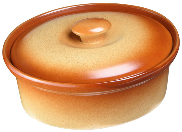 Auflaufform mit Deckel aus Steingut