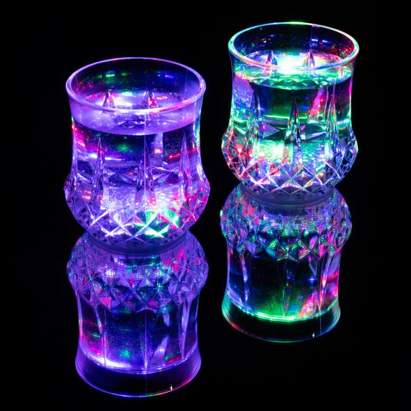 2er Set bunte Trinkgläser mit LED