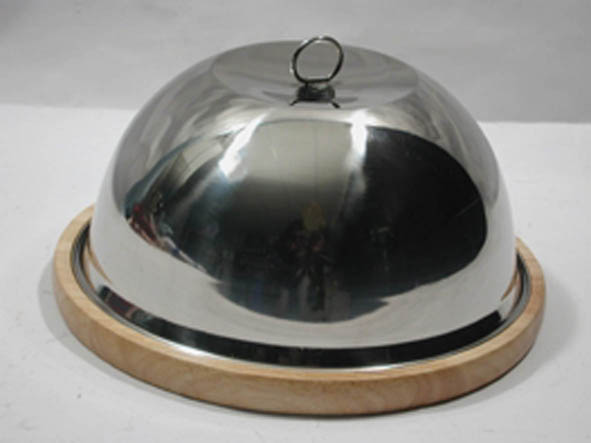 Käseglocke aus Edelstahl mit Holzboden