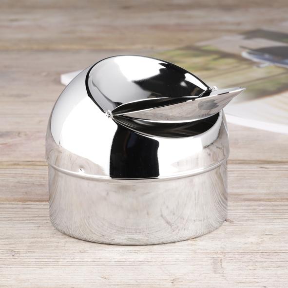Klapp-Aschenbecher aus Metall