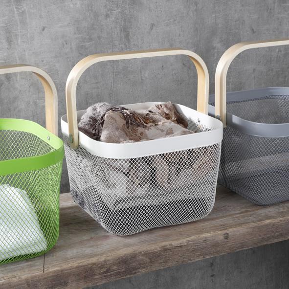 Dekokorb mit Holzgriff