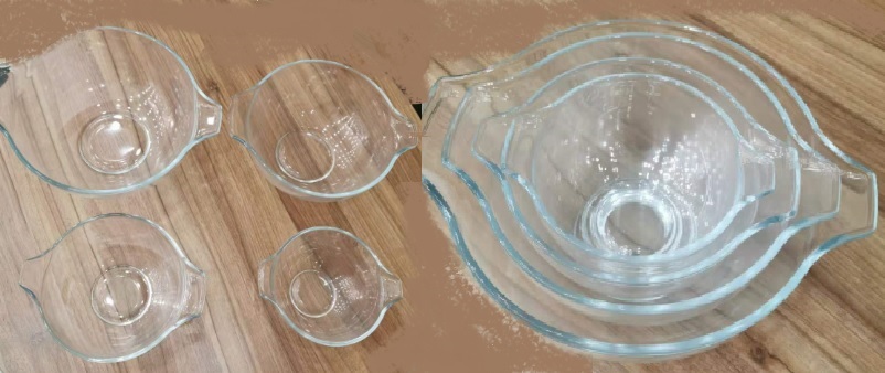 Glasschale mit zwei seitlichen Griffen