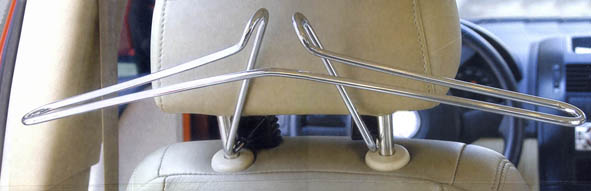 Kleiderbügel für Kopfstütze