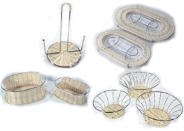 Chrom-Rattan-Artikel im Display