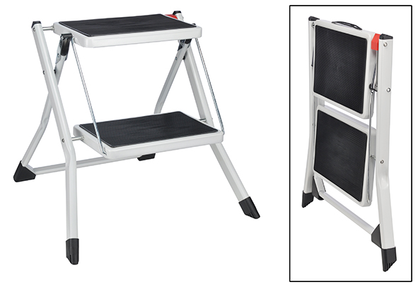 Stufentritt mit 2 Stufen