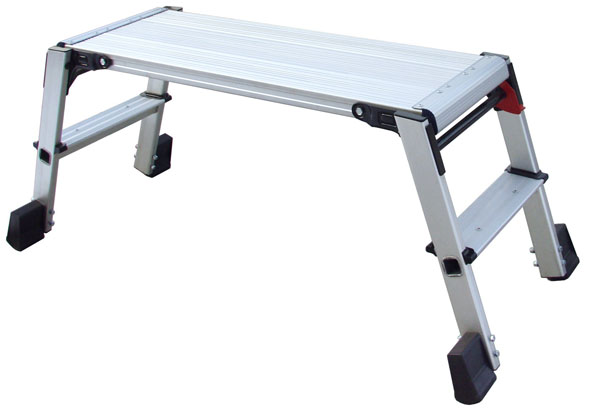 Arbeits-Plattform mit 2 Stufen, aus Alu.