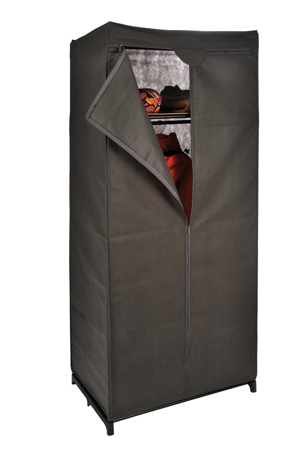 Kleiderschrank mit einer Ablage