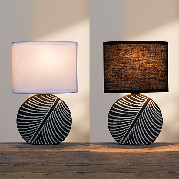 Tischlampe mit Schirm, 2-fach sortiert
