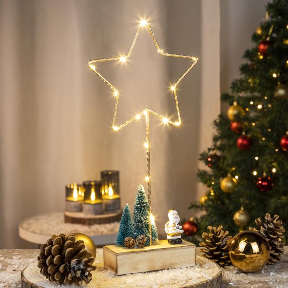 Metallstern auf Holzständer mit Deko