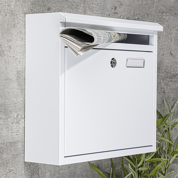 Briefkasten aus Metall, weiß