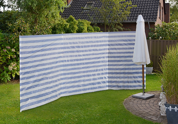 Windschutz bestehend aus 3 Feldern