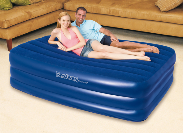 Velour-Gästebett mit Pumpe