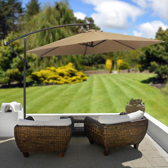 Ampelschirm aus Aluminium, beige