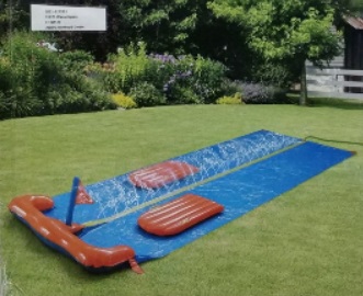 Doppel-Wasserrutsche