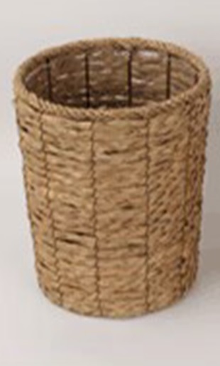 Pflanztopf aus Gras gewebt