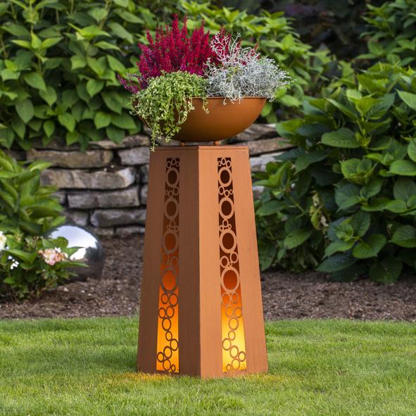 Dekosäule mit Blumenschale