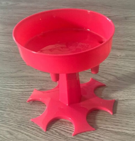 Schnapsspender, farblich sortiert