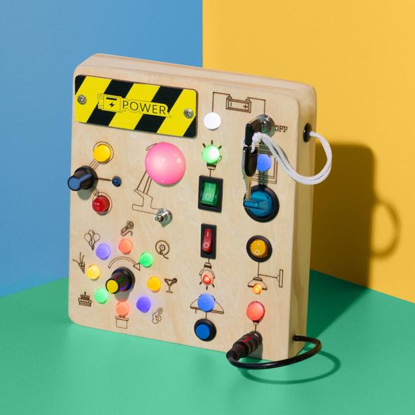 Busy Board für Kleinkinder