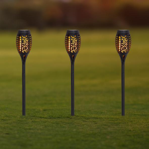 LED Solar Gartenfackel im Display