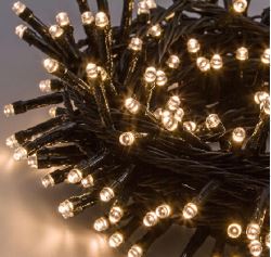 Lichterkette mit 180 warm-weißen LEDs
