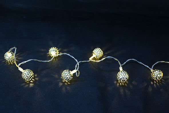 LED Batterie-Lichterkette "Dekokugeln gold"