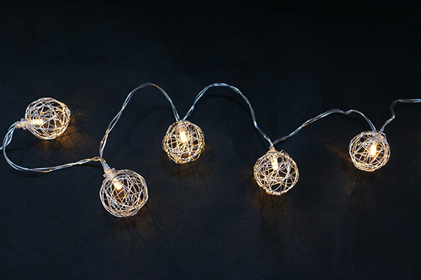 LED Batterie-Lichterkette, gold