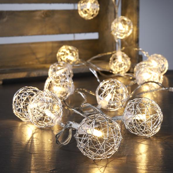 LED Batterie-Lichterkette, silber