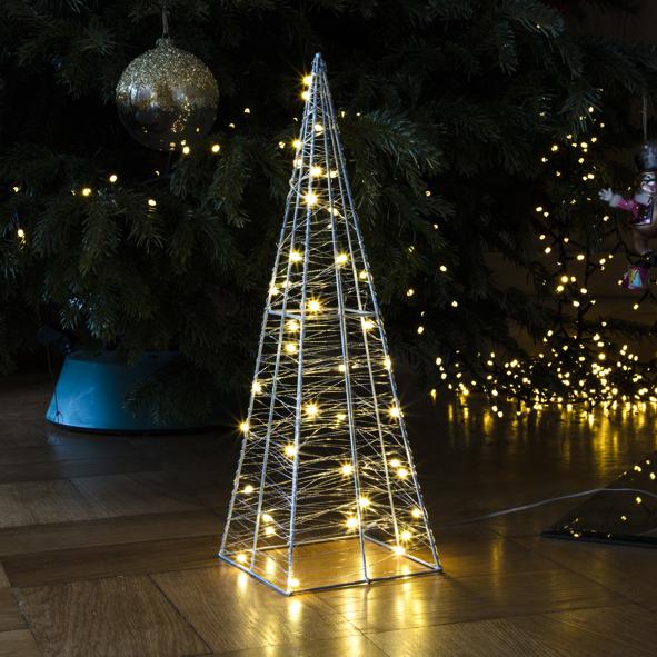 Metall Pyramide mit 40 warmweißen LED