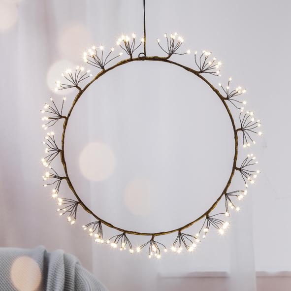 Metallkreis mit 180 warm weißen LEDs