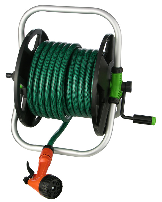 Schlauchhalter inklusive eines Garten-