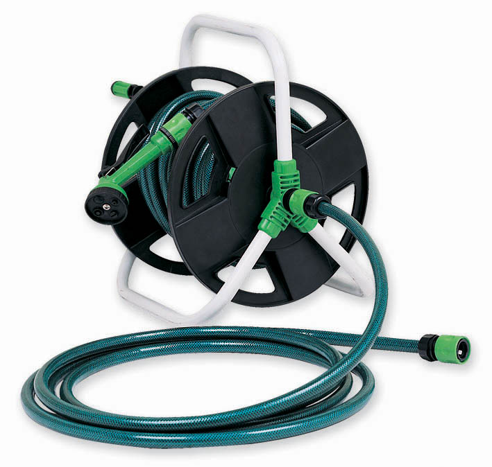 Schlauchhalter inklusive eines Garten-