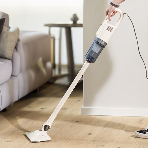 Stielstaubsauger mit Wischfunktion