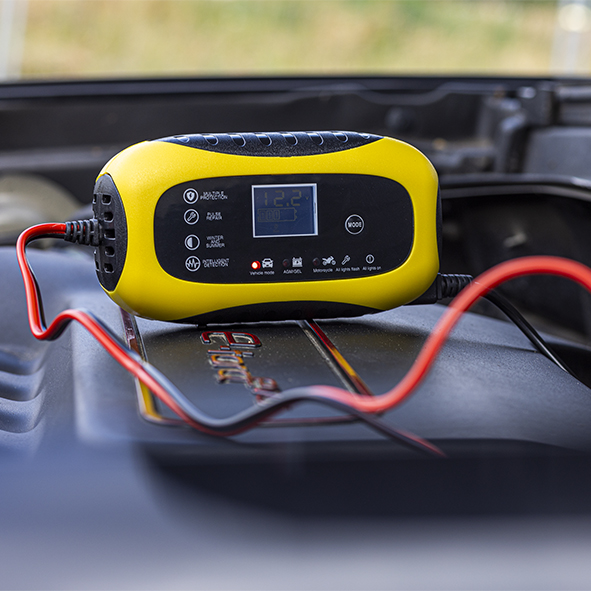 Autobatterie Ladegerät