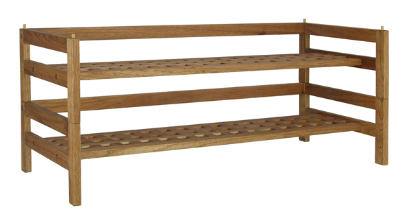 Schuhregal aus Walnussholz