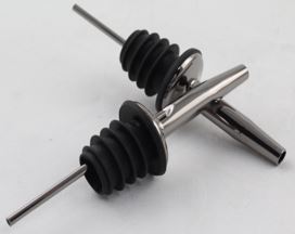 Schnapsausgießer aus Stahl