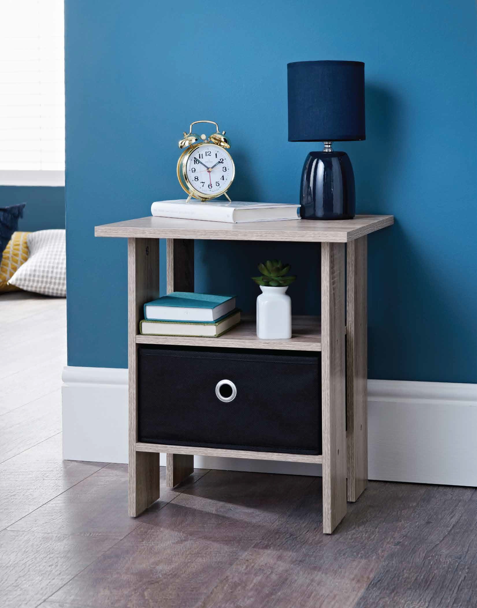 Beistelltisch mit einer Schublade