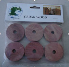 Mottenschutzringe aus Zedernholz