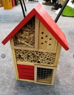 Insektenhotel aus Holz