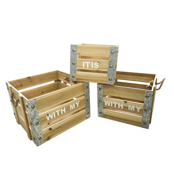 Holz Kisten mit Metall Beschlag und Kordel