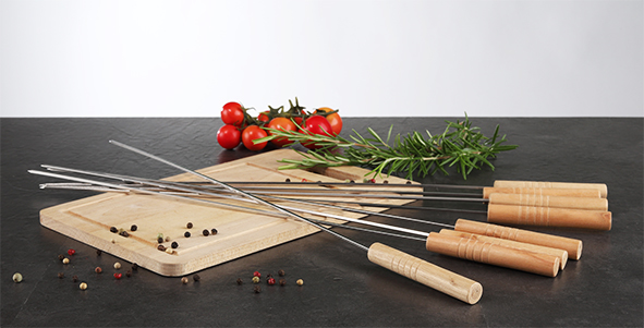 Edelstahl Grillspieß mit Holzgriff