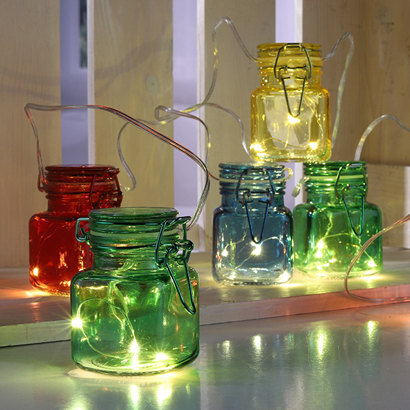 Dekorative Lichterkette mit kleinen