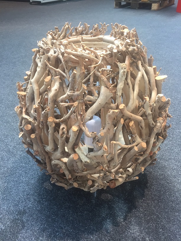 LED-Gartendeko aus Holz