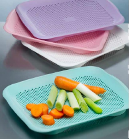 Schneidebrett mit Sieb