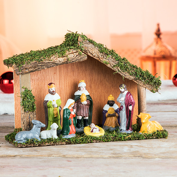 Weihnachtskrippe mit 9 Figuren