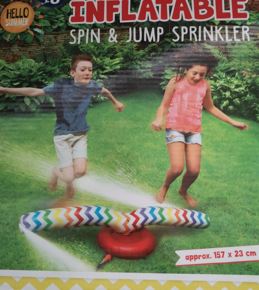 Drehender aufblasbarer Wassersprinkler