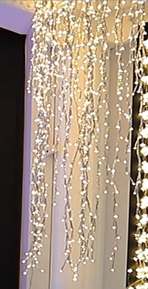 LED-Lichterzweig hängend