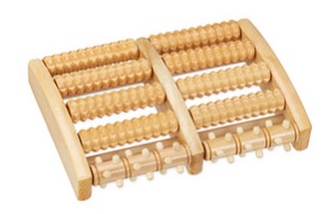 Fußmassageroller aus Holz