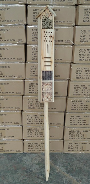 Insektenhotel mit Ständer