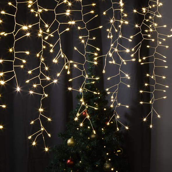 Lichterkette mit 432 warm weißen LEDs