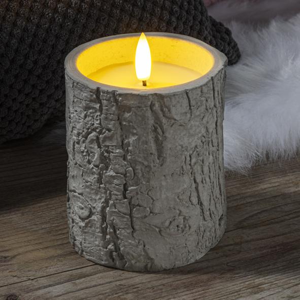 LED Kerze in einer Zementschale